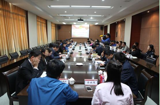 集團(tuán)公司團(tuán)委:學(xué)習(xí)總書(shū)記講話 做合格共青團(tuán)員1.jpg